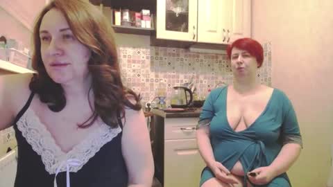 Snapshot of donnalimadonna chatting on 15, 1, 2025 Tatiana 43 curvy sexy body and Joanna redhead 39 years online show from 15, 1, 2025