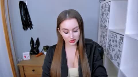 Snapshot of donnasensual chatting on 6, 1, 2026 DonnaSensual online show from 6, 1, 2026