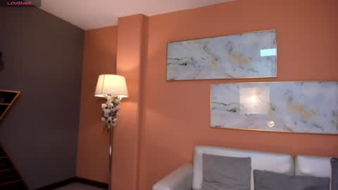  Donna Stonne  online show from 25, 1, 2025