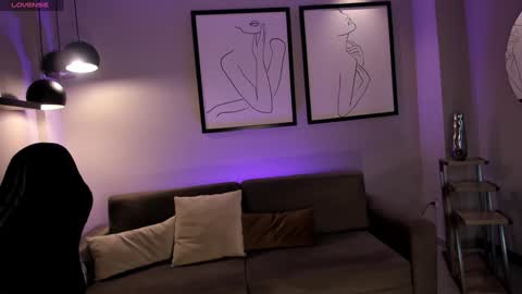  Donna Stonne  online show from 3, 2, 2025