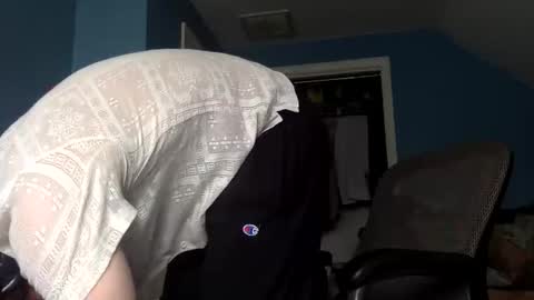 donutking42069 online show from 17, 4, 2026