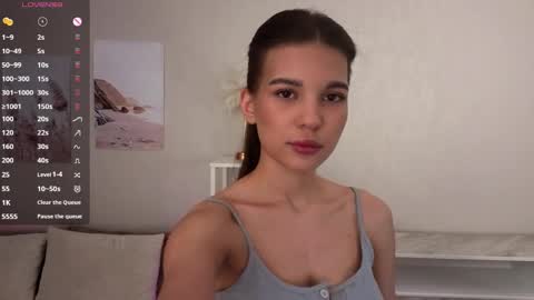 Kiki online show from 13, 4, 2026