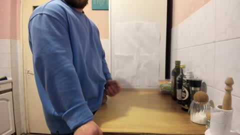 Snapshot of doriancretu95 chatting on 27, 12, 2024 menu below online show from 27, 12, 2024