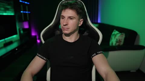 Dorian Reyes online show from 2, 2, 2025