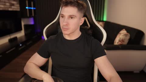 Dorian Reyes online show from 17, 2, 2025