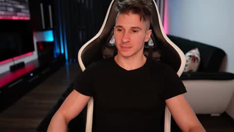 Dorian Reyes online show from 2, 10, 2025