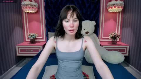 Snapshot of dose_of_daisy chatting on 14, 11, 2025 dose_of_daisy online show from 14, 11, 2025