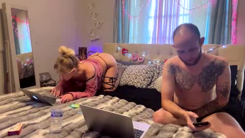 Chaz  Roxy Rain online show from 8, 3, 2025