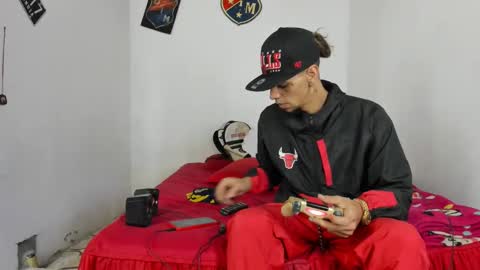 douglas_gallegos online show from 27, 2, 2025