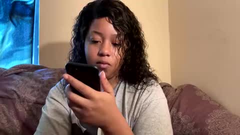 Snapshot of dove_love22 chatting on 2, 11, 2025 dove_love22 online show from 2, 11, 2025