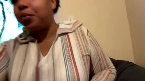 Snapshot of dove_love22 chatting on 3, 11, 2025 dove_love22 online show from 3, 11, 2025