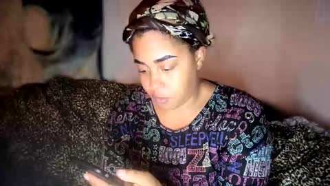 Snapshot of dove_love22 chatting on 23, 11, 2025 dove_love22 online show from 23, 11, 2025