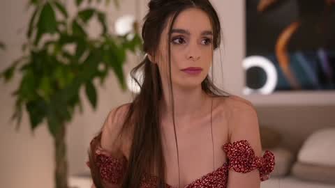 Snapshot of dovia chatting on 26, 10, 2025 . . online show from 26, 10, 2025