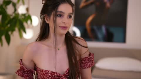 Snapshot of dovia chatting on 20, 11, 2025 . . online show from 20, 11, 2025