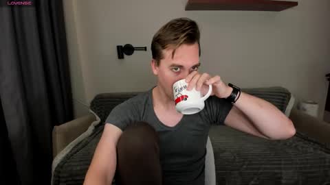 Mervin  online show from 25, 10, 2025