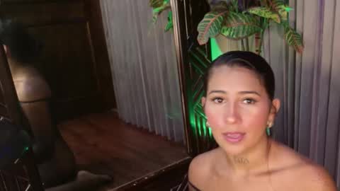 Snapshot of dracaryss_ chatting on 8, 1, 2026 Lissa Or DRACARYSS your dragon Queen online show from 8, 1, 2026