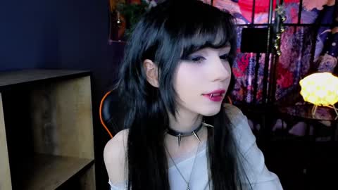 Draculaura online show from 9, 1, 2025