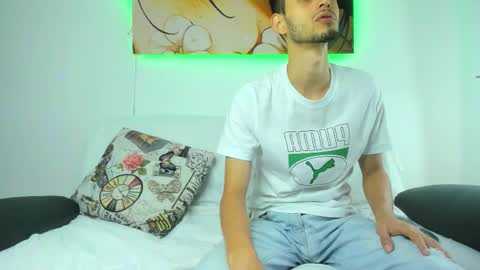 Snapshot of drake_and_zara chatting on 28, 11, 2025 Drake and Zara online show from 28, 11, 2025