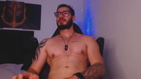 Snapshot of drake_cole11 chatting on 8, 12, 2024 drake_cole11 online show from 8, 12, 2024