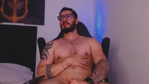 Snapshot of drake_cole11 chatting on 12, 12, 2024 drake_cole11 online show from 12, 12, 2024