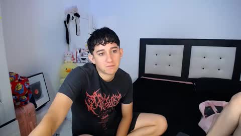 Snapshot of dravith_and_valery chatting on 27, 5, 2026 -- nicolle and jhon -- online show from 27, 5, 2026
