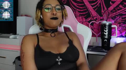 Snapshot of drealaluna chatting on 3, 12, 2025 Goddess Drea online show from 3, 12, 2025