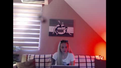 A girl online show from 25, 11, 2025