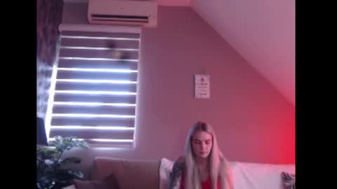 A girl online show from 4, 3, 2026