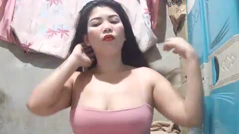 Snapshot of dreamer_17 chatting on 19, 7, 2026 Maui online show from 19, 7, 2026