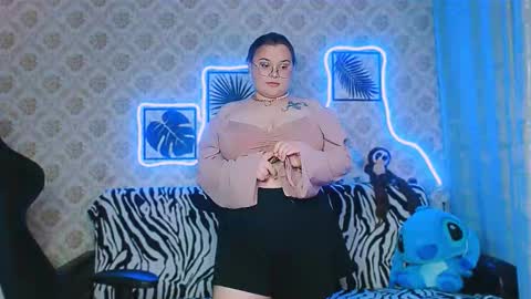 Snapshot of dreamforyoue2 chatting on 15, 9, 2025 dreamforyoue2 online show from 15, 9, 2025