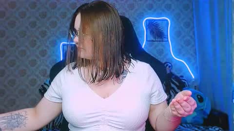 Snapshot of dreamforyoue2 chatting on 17, 9, 2025 dreamforyoue2 online show from 17, 9, 2025