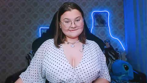 Snapshot of dreamforyoue2 chatting on 22, 9, 2025 dreamforyoue2 online show from 22, 9, 2025