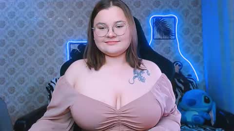 Snapshot of dreamforyoue2 chatting on 26, 9, 2025 dreamforyoue2 online show from 26, 9, 2025