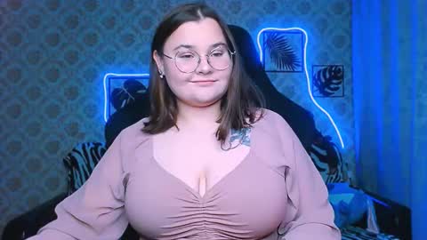 Snapshot of dreamforyoue2 chatting on 14, 10, 2025 dreamforyoue2 online show from 14, 10, 2025