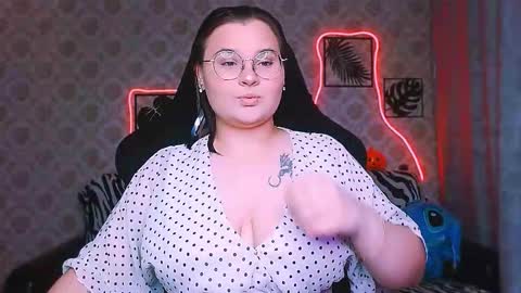 Snapshot of dreamforyoue2 chatting on 18, 10, 2025 dreamforyoue2 online show from 18, 10, 2025