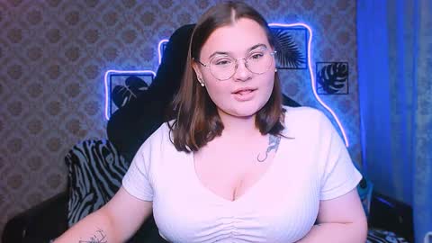 Snapshot of dreamforyoue2 chatting on 23, 10, 2025 dreamforyoue2 online show from 23, 10, 2025