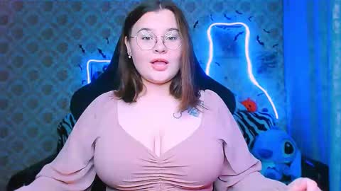 Snapshot of dreamforyoue2 chatting on 28, 10, 2025 dreamforyoue2 online show from 28, 10, 2025