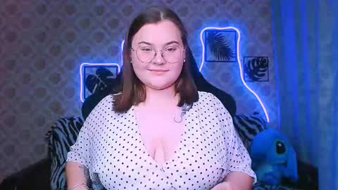 Snapshot of dreamforyoue2 chatting on 11, 11, 2025 dreamforyoue2 online show from 11, 11, 2025