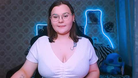 Snapshot of dreamforyoue2 chatting on 25, 11, 2025 dreamforyoue2 online show from 25, 11, 2025