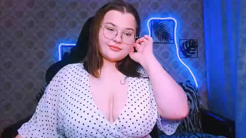 Snapshot of dreamforyoue2 chatting on 5, 12, 2025 dreamforyoue2 online show from 5, 12, 2025