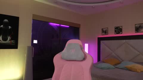 Sarah online show from 28, 9, 2025