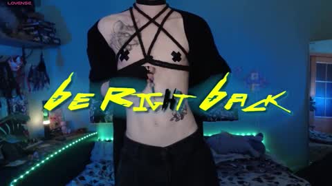 Snapshot of dreammaker_ chatting on 11, 10, 2025 Yukichi online show from 11, 10, 2025