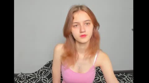 dreamy_pollyyy online show from 30, 9, 2025