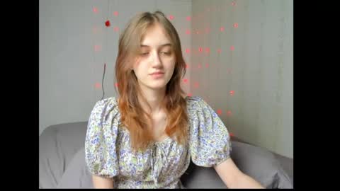 dreamy_pollyyy online show from 19, 4, 2026