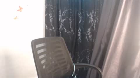 Snapshot of dreamy_wetpussy chatting on 29, 4, 2026 BEAUTY online show from 29, 4, 2026
