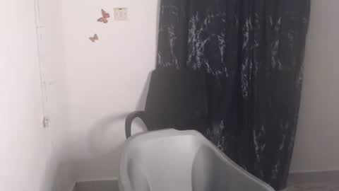 Snapshot of dreamy_wetpussy chatting on 8, 5, 2026 BEAUTY online show from 8, 5, 2026