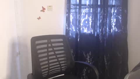 Snapshot of dreamy_wetpussy chatting on 9, 5, 2026 BEAUTY online show from 9, 5, 2026