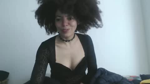 DreamyLatina online show from 15, 2, 2026