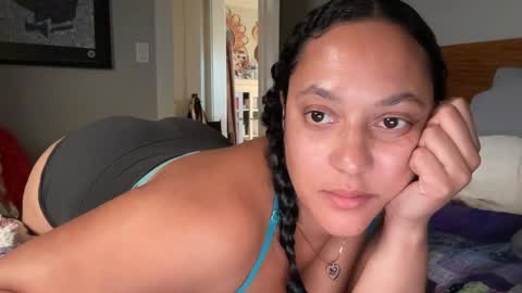 RIRI OR DREAMY online show from 23, 1, 2025