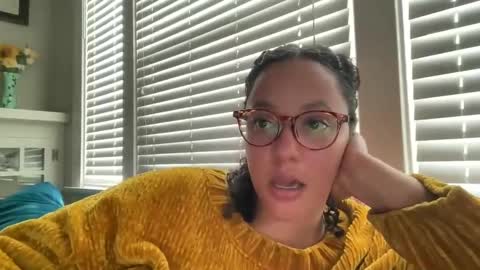 RIRI OR DREAMY online show from 9, 2, 2025